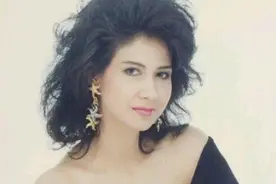 一首《鲁冰花》一夜间风靡中国大陆，而唱火这首歌的甄妮，丈夫早逝，四年后为亡夫诞下女儿图片