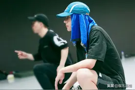 王一博练习室排练日常，刻苦努力的模样值得被珍藏图片