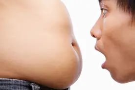 肚子变大，疾病增加！每天练几个动作，大肚子变小，身体就变健康图片