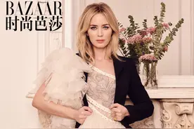 现在的《寂静之地》女主Emily Blunt，早已不是口吃的女孩图片