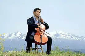 《入殓师》为逝者化妆，妻子嫌弃朋友疏远：他们的庄重，刺痛生者图片