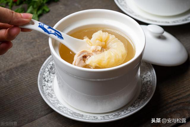 花胶鸡脚汤营养价值 2026年花胶鸡脚汤营养价值及功效