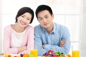 长期两地分居的夫妻，男人会想念自己的妻子吗？三个男人说心里话图片