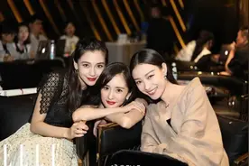 杨颖热巴同款脸崩？胶原蛋白流失脸垮严重，眼角下垂法令纹显老图片