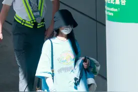 赵丽颖低调现身，产后健身有效果，不知何时能复出图片