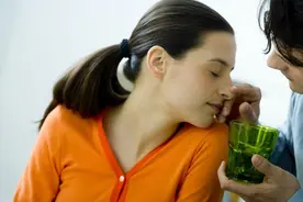 异性之间发生联系后还能做回朋友吗？四位过来人说了心里话图片