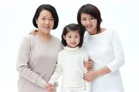 小说：母亲带病照顾孩子却被女儿抱怨，隔天父亲的话令她羞愧图片