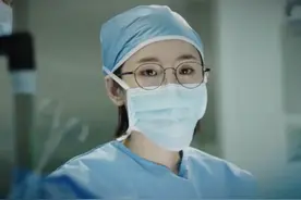开颅手术中，我们将“脑洞大开”的麻醉患者唤醒了！图片