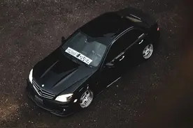 放弃“暴力”，追求优雅的奔驰AMG C 63图片