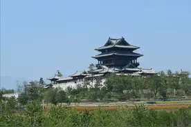 小说：路上人们见我就躲，和棺材铺老板对话才知我后边有个人图片