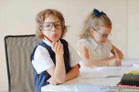 孩子写作业拖拉磨蹭，家长别只知道催，不如试试这个方法，很有效图片