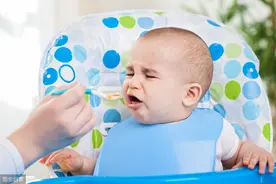孩子不肯喝奶粉，我该怎么办？图片