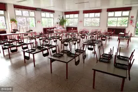 南昌出台校园餐饮规范：食堂排队间隔1米 就餐要隔位同向图片