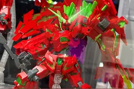 模玩情报：HG 1/144《机动战士高达UC》RX-0 完全装备独角兽高达图片
