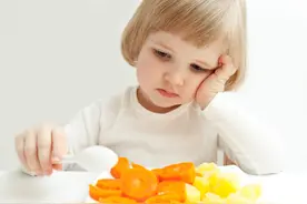 孩子挑食不爱吃蔬菜，原因并不是你所想，对症下药教你一招搞定图片