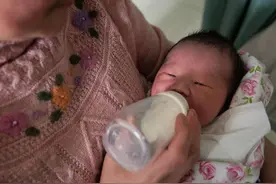 哺乳期宝妈的奶水总是不够怎么办？图片