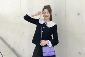 30岁沈梦辰大玩学生风，娃娃衫配高马尾清新十足，秒变18岁少女图片