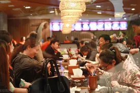 徐老太太开面馆月赚3万，她有什么魔力？图片