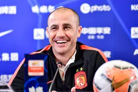 卡纳瓦罗：对塔利斯卡不满意，但不会抛弃他，要考虑得更远图片