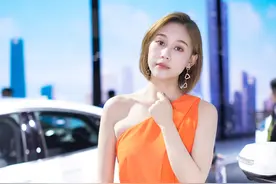 唯爱美女车模，车展美女橙橙178的大长腿，太漂亮了图片