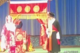 《锁麟囊》车祸视频有感——台上赌气要不得图片