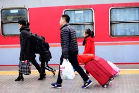 难得回家看父母，但你除了看手机，还能干点啥？这里有5个建议图片