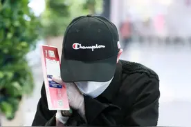恐人症？！《声入人心》周深看到粉丝落荒而逃图片