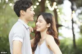 异性关系：男人叫你宝贝，不一定爱你，叫这三个称呼才爱你图片