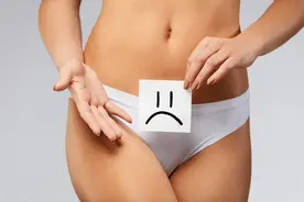 解惑：月经淋漓不断，怎么才能干净呢？经血发黑是怎么回事？图片