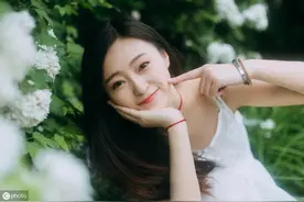 小说：她安静内向，被母亲包装和富豪相亲，可却被他发现了真面目图片