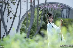 读一首诗贾岛《三月晦日送春》，最后的春光，情思缱绻，无限流连图片