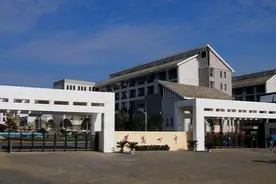 贵州遵义最好的四所高中，成绩一目了然，金榜题名英才出图片