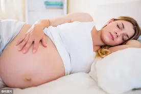 胎儿在妈妈肚子里待十个月，但智力发育只在这3周，错过了太可惜图片