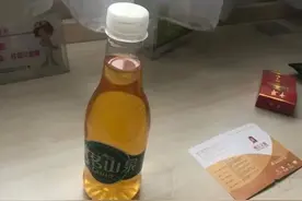 太恶心了！酒店赠送的饮料检测出尿素和大肠菌群，回应：不是我们放的图片