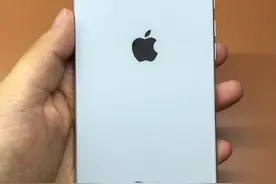 网友2800买全新iPhone8Plus，结果买到的是翻新机图片