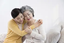 医案：夜晚胃痛、腰痛、流汗怎么办？3副药祛风补肾，药到病除图片