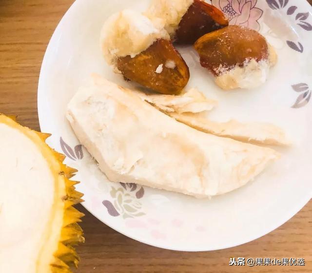 花胶榴莲煲鸡汤上火 2026年花胶榴莲煲鸡汤上火还是下火