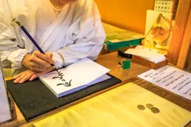 拒绝成长的人：31岁只能在工厂做文员，月薪3000块图片