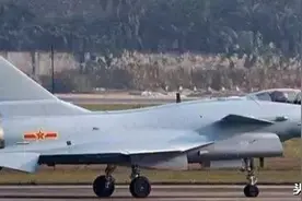 中国成都推出J-10C战斗机出口型号图片