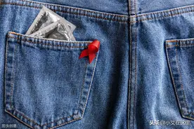 当得知自己感染HIV后，患者通常有什么心理反应？图片