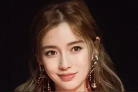 不理和黄晓明婚变传闻，Angelababy孕肚造型曝光图片
