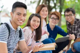 北大学子炫耀出国人数多，遭南开教授斥责：这就是北大的耻辱图片