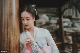 小说：比如懿还惨的皇后：皇帝为一江南歌姬，要她滚下后位图片