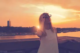 这几个星座总是“相信真爱”，即便多次受伤，依然可以重新来过图片