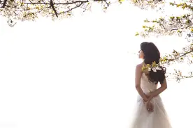 40岁女人的情感自述：离异8年，至今单身，我的未来何去何从？图片