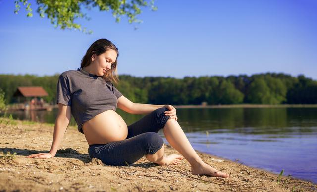 孕4个月肚子有“针扎样疼痛”，别担心！可能是这3种情况，附建议