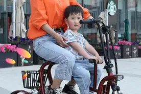 广东出差发现，电动车过时了，新式“亲子车”时尚环保绿色出行图片