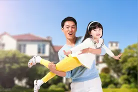 男友力爆棚的过肩抱，你值得拥有，单身狗慎入慎入图片