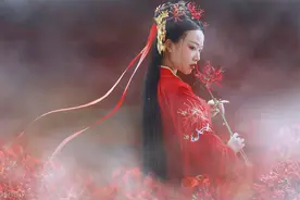 故事：太子选妃我去凑热闹，不料他递我玉如意“可愿嫁我为妻”图片