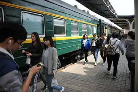 相见时难别亦难，我们终究走散图片
